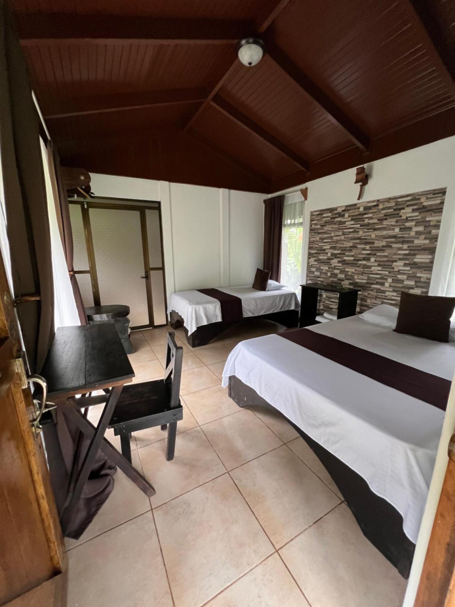 Hotel Catarata Rio Celeste บิฆากัว ภายนอก รูปภาพ